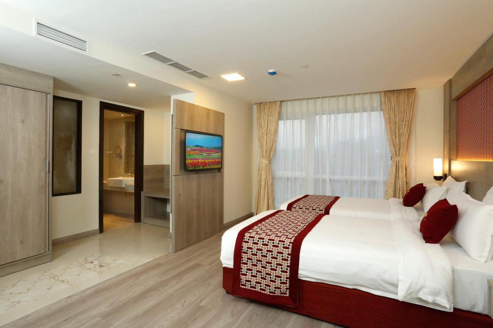 Hotel Crowne Imperial Kathmandu Exterior foto